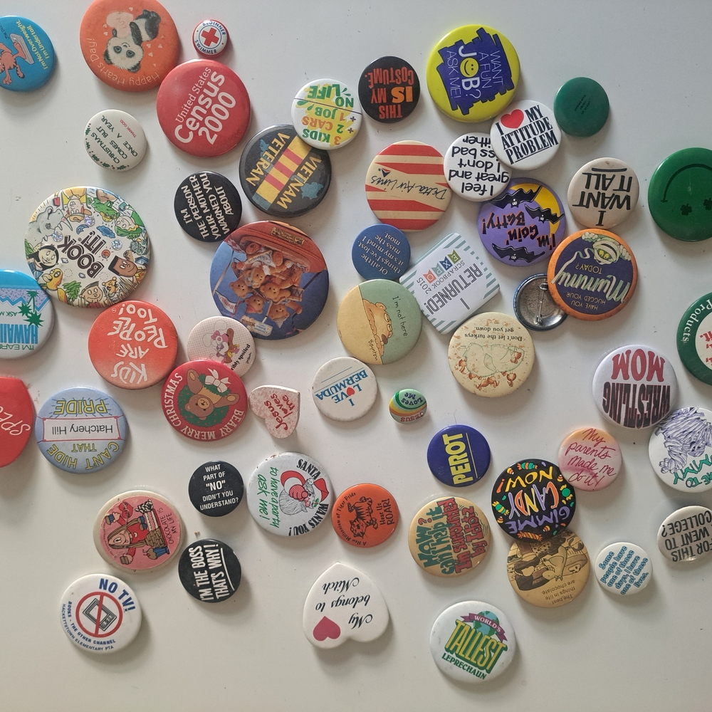 Assorted Vintage Button Pinback Lot - Multicolor … - image 1